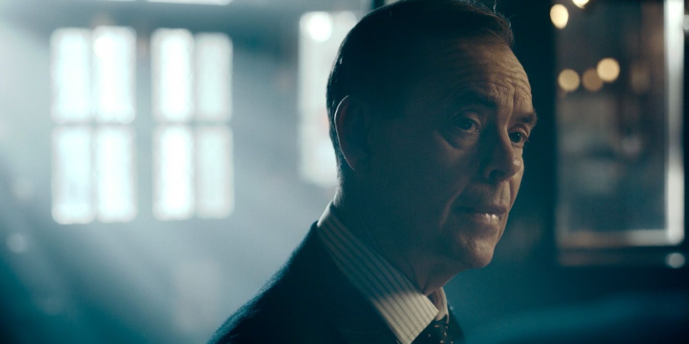 Devlin in Hijack episode 6