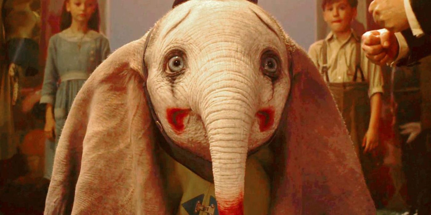 Dumbo parece triste com maquiagem de palhaço no rosto