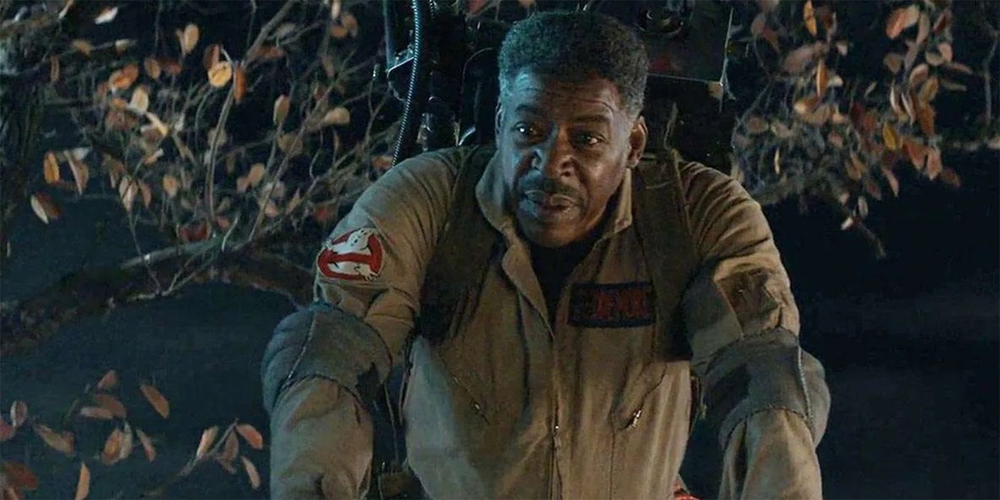 ernie hudson's Winston stands dressed as Ghostbuster in ghostbusters afterlife