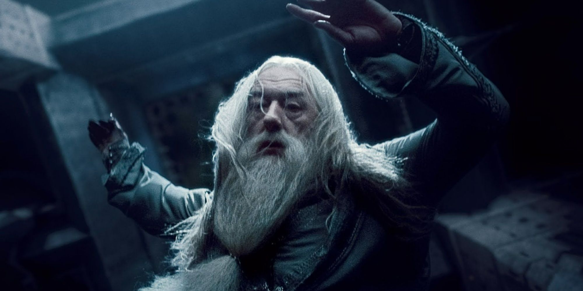 Dumbledore muere y cae de la torre en Harry Potter y el misterio del príncipe