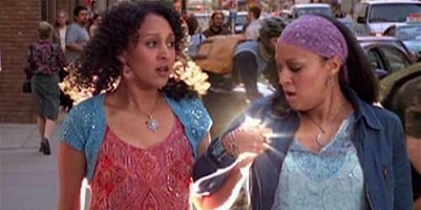 Disney Channel Original movie Twitches: Camryn and Alexandar having a magic connection on the street