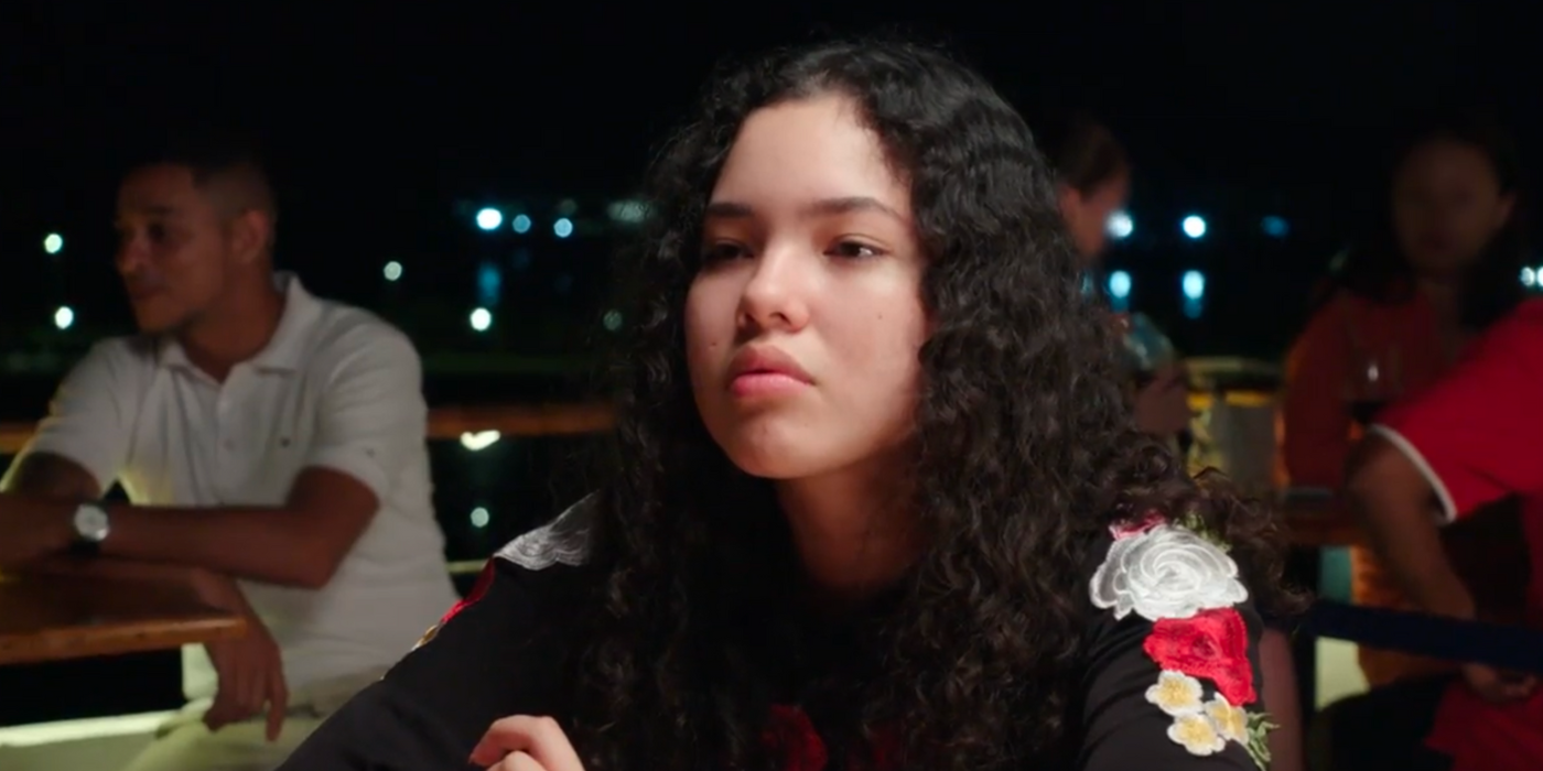 Jasmine 90 Day Fiance Sister Liz In Before the 90 Days sitting at restaurant