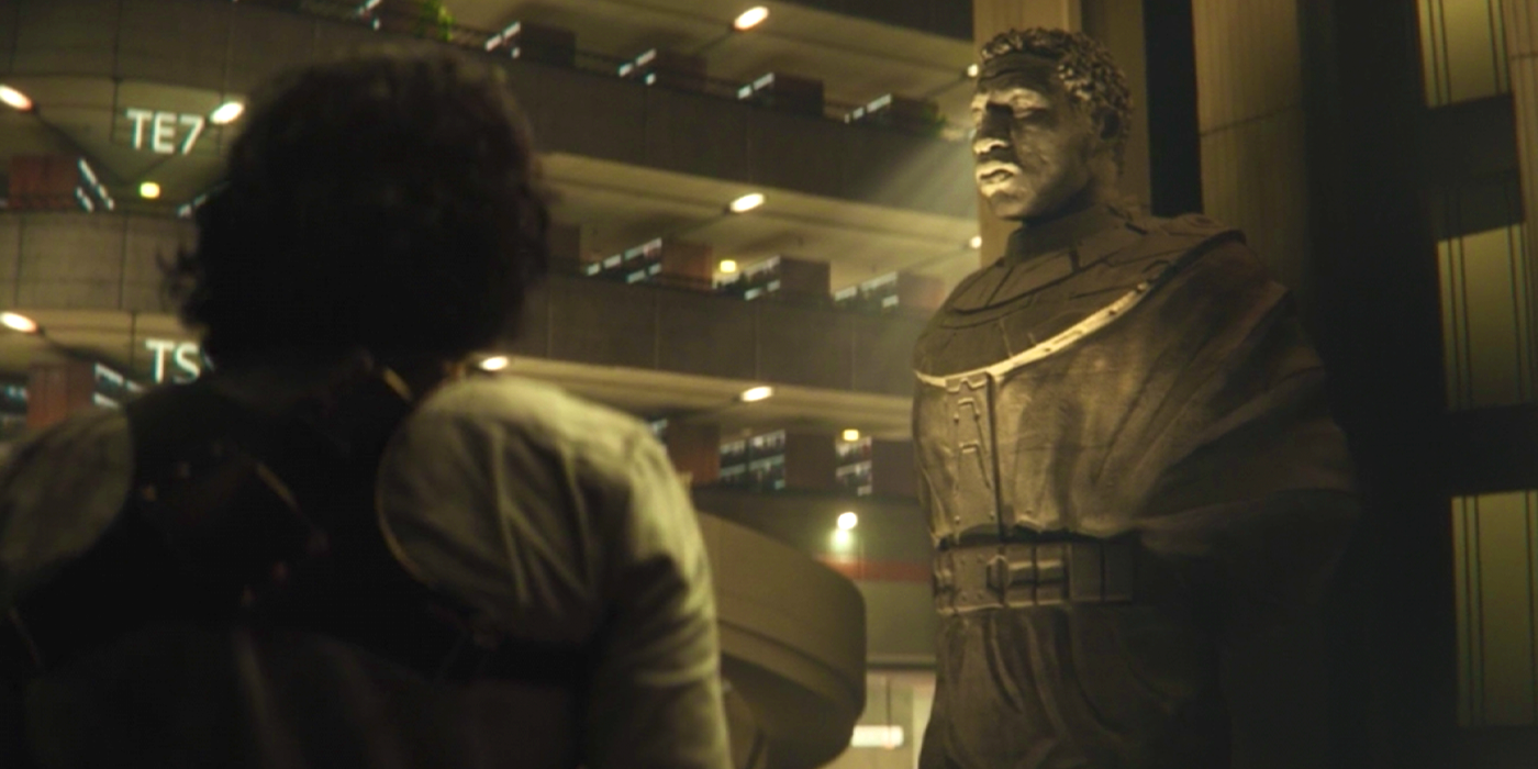 Loki and Kang the Conqueror statue in Loki season 1