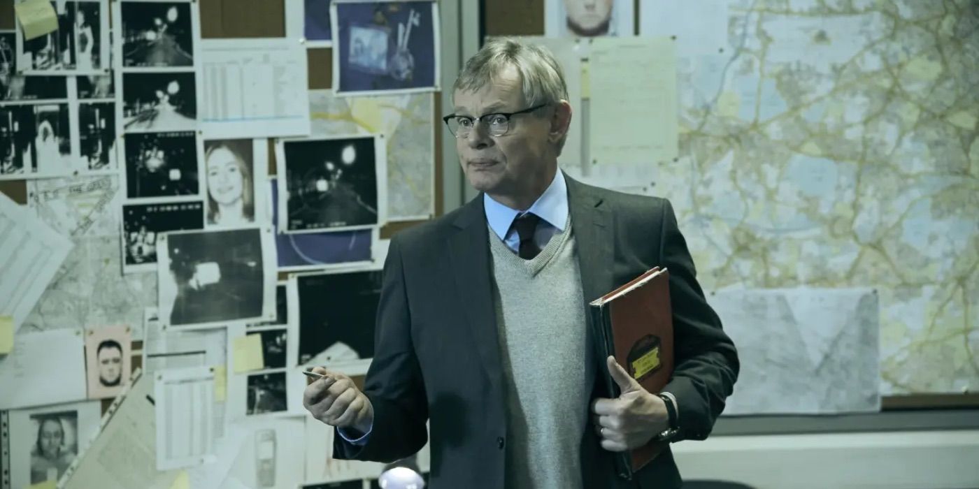 Martin Clunes presents the facts in Manhunt