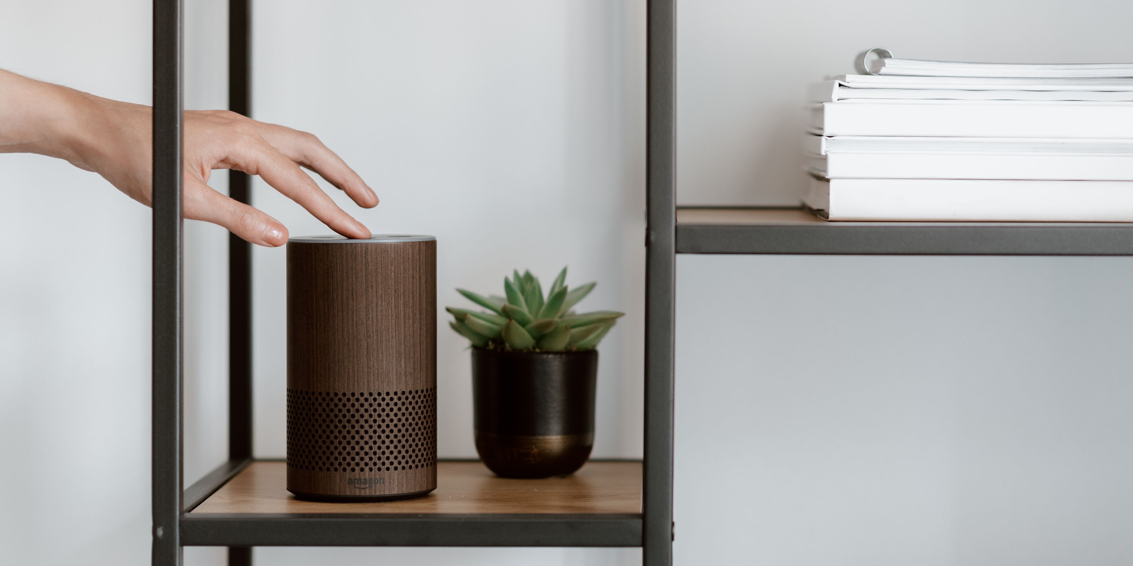 Alexa al Prime Day: il bundle con  Echo Plus e Philips Hue