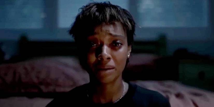Sophie Wilde as Mia looking scared in Talk To Me