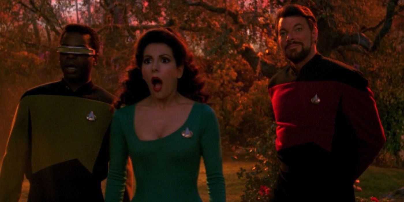 Star Trek TNG Hollow Pusuits