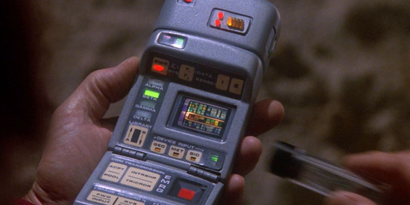 Incredible Star Trek Medical Tricorder Revealed 29 Years After TNG's End