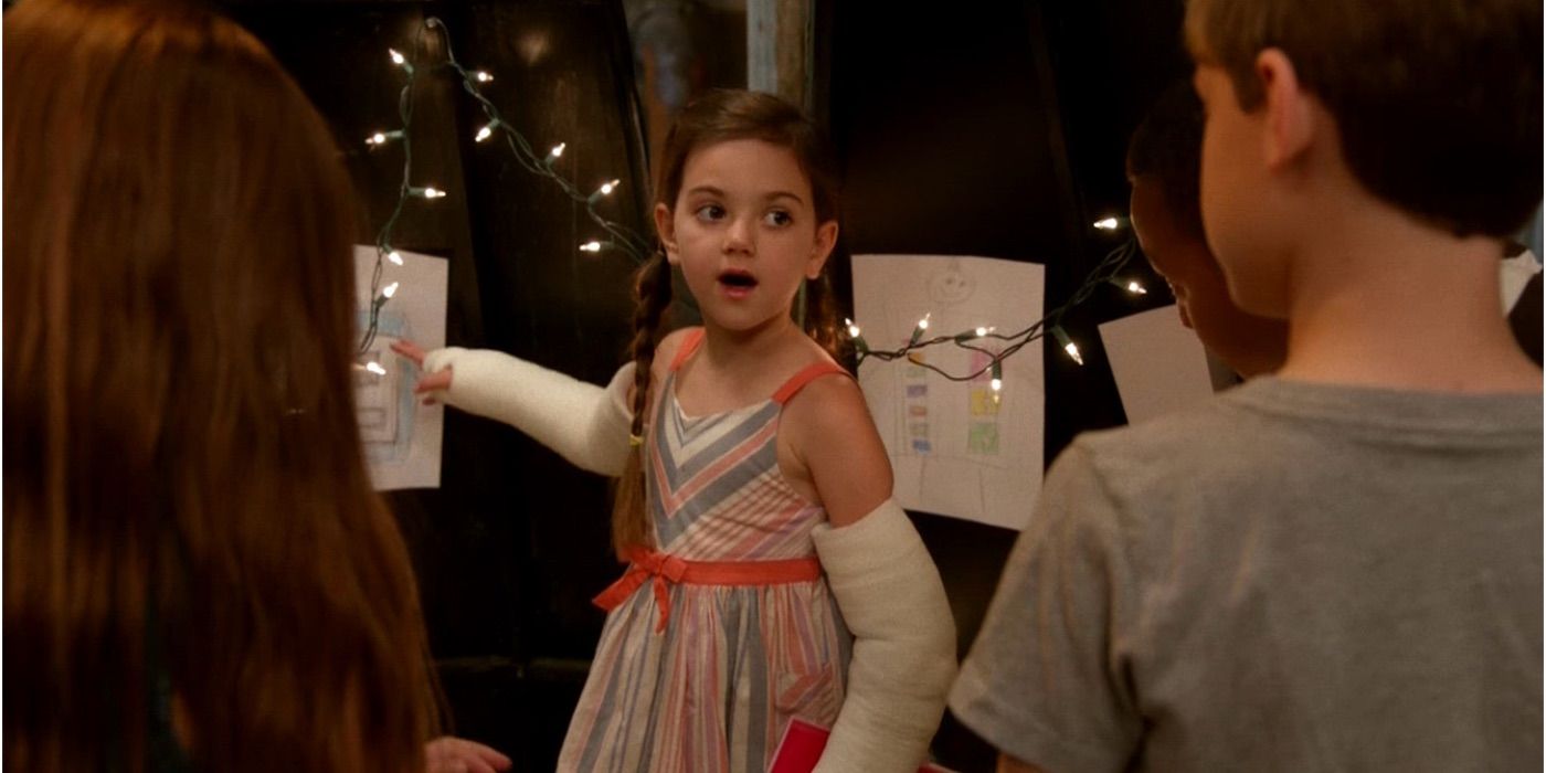 Abby Ryder Fortson talks to other kids in Transparent