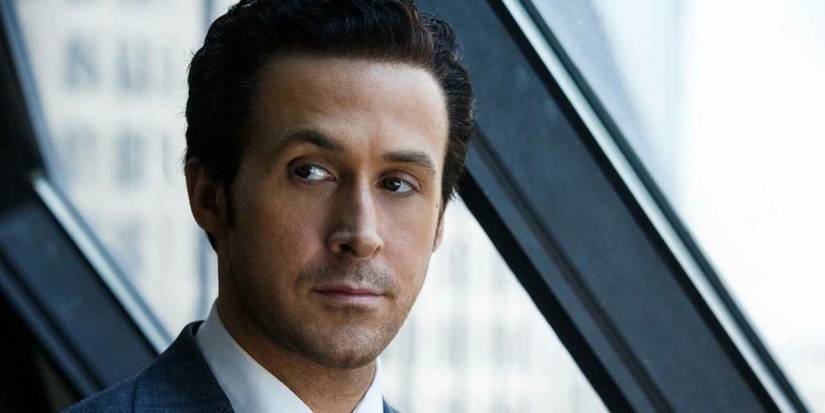 Ryan Gosling as Jared Vennett looking off to the side in The Big Short.