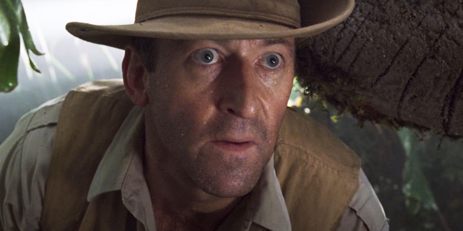 Bob Peck as Muldoon in Jurassic Park