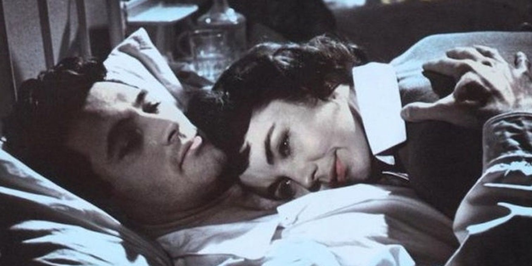 Catherine lies with Frederick in A Farewell to Arms