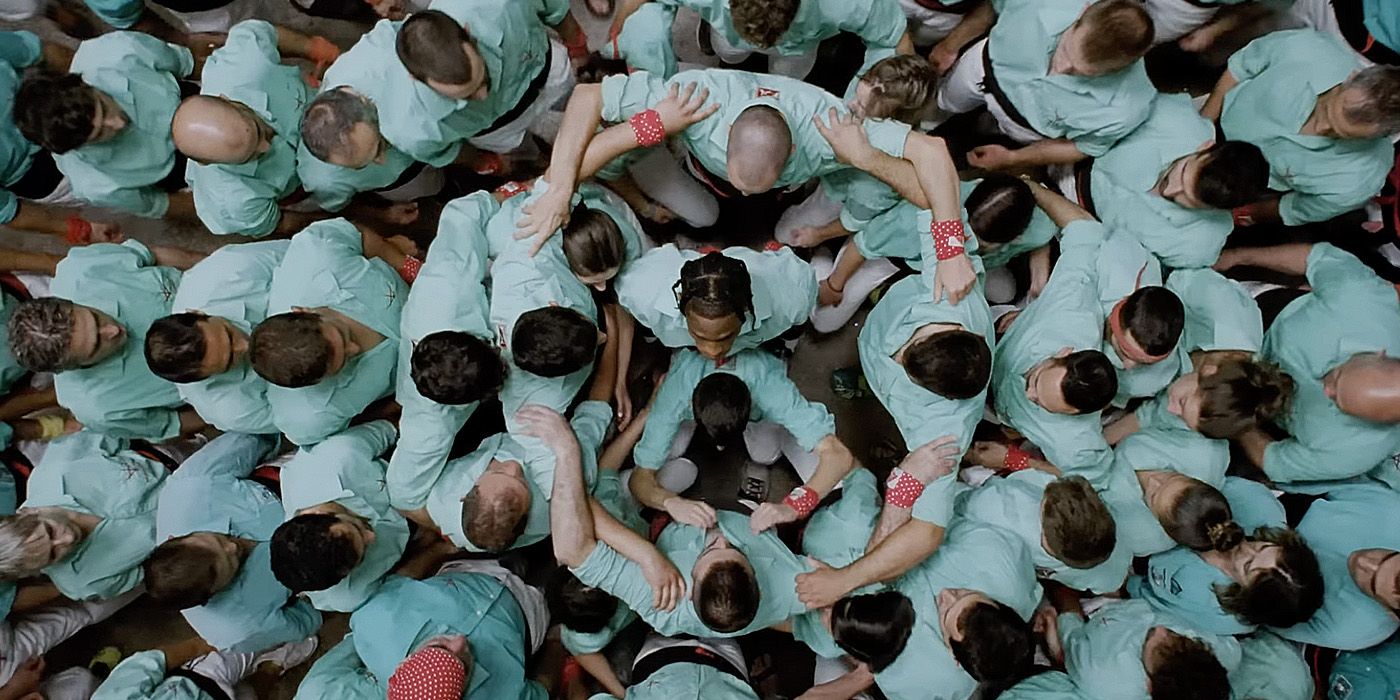 Circle of people in Travis Scott Circus Maximus