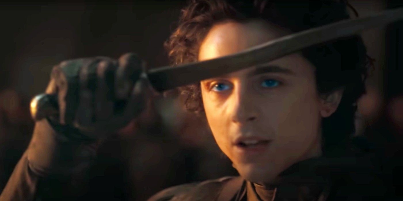 Paul holding a knife in Dune: Part Two