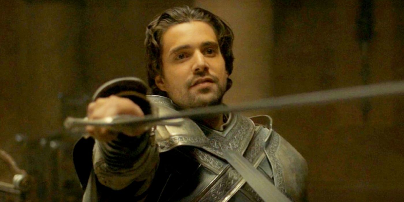 Fabien Frankel holding a sword as Criston Cole in House of the Dragon.