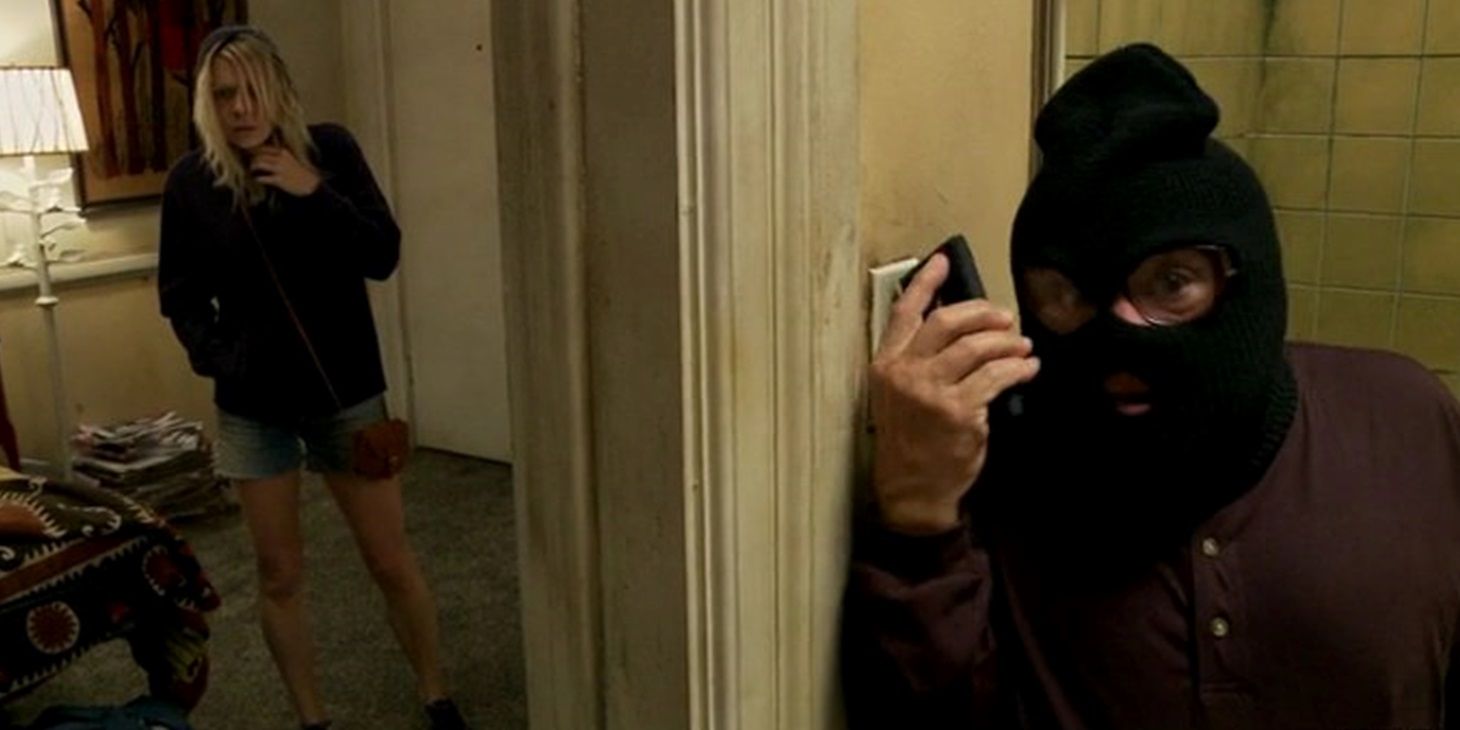 Frank hides in the Waitress' apartment in It&rsquo;s Always Sunny in Philadelphia