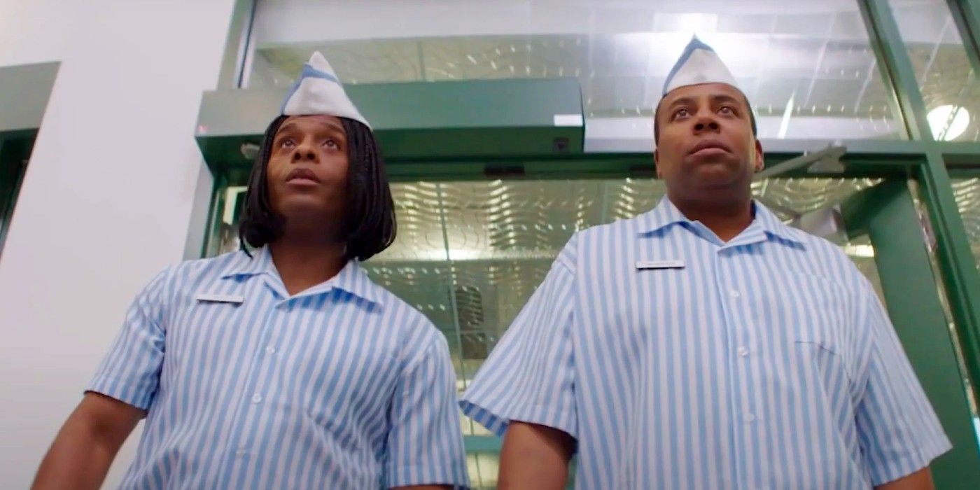 Kenan Thompson as Dexter and Kel Mitchell as Ed waking through Good Burger in Good Burger 2