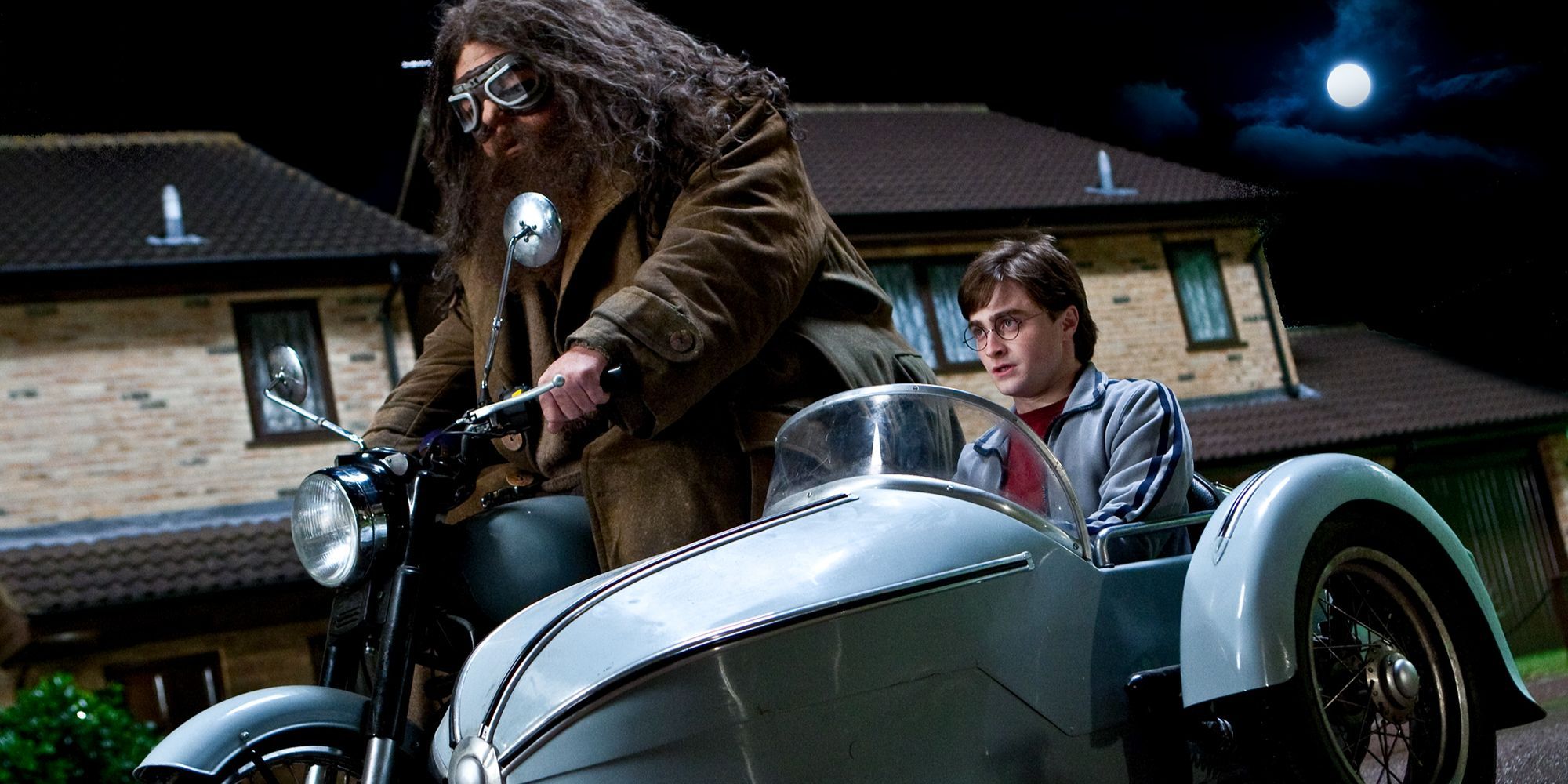 Harry-Potter-Hagrid-Motorcycle-Deathly-Hallows