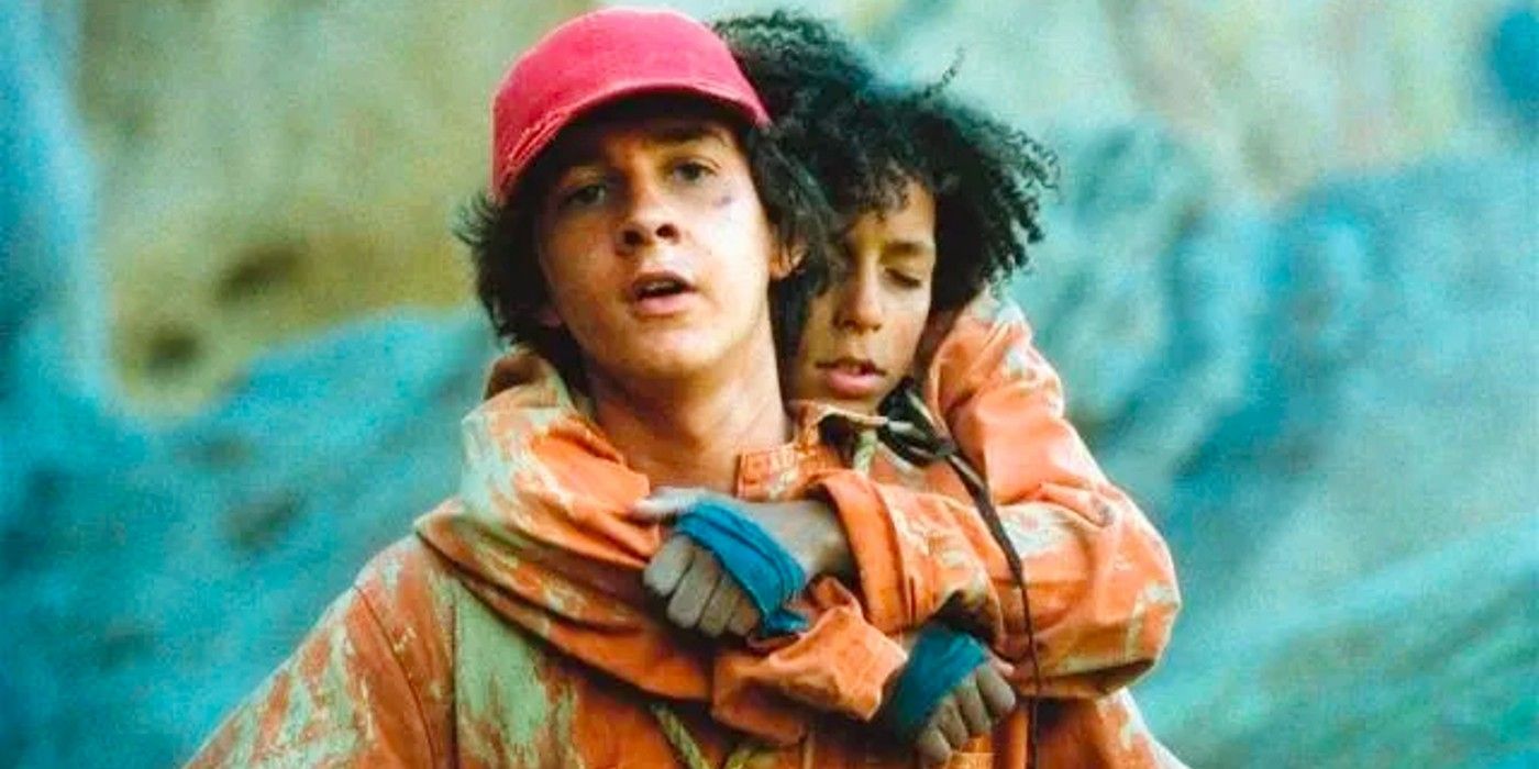 Holes' Stanley & Zero Embrace 20 Years Later In Cast Reunion Video