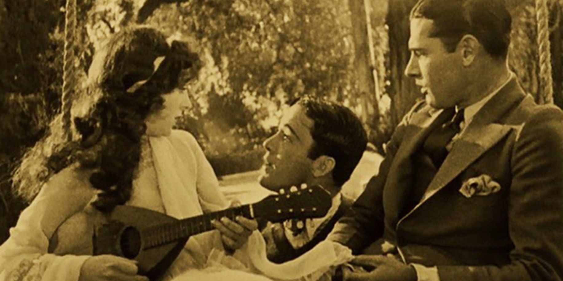 Jack, David, and Sylvia sing together in Wings