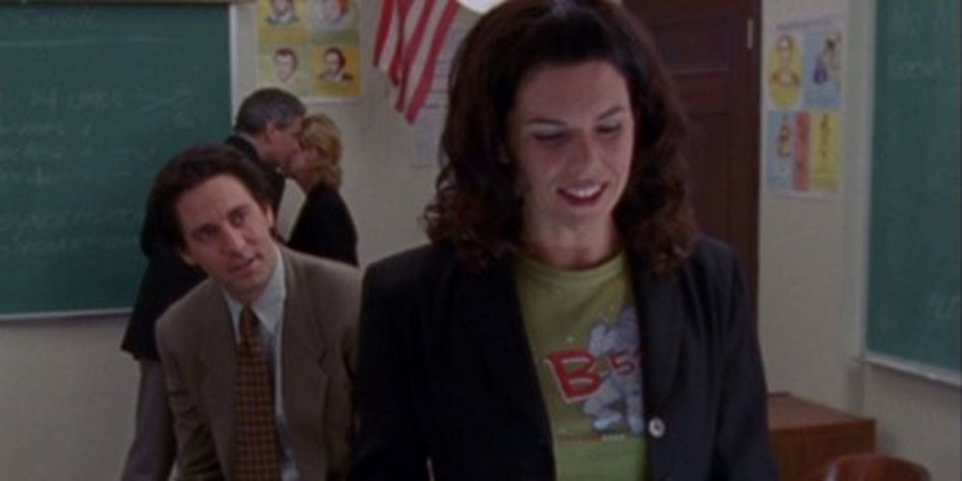 The Ultimate Fashion Guide: Lorelai Gilmore's Top 10 Most Iconic Outfits