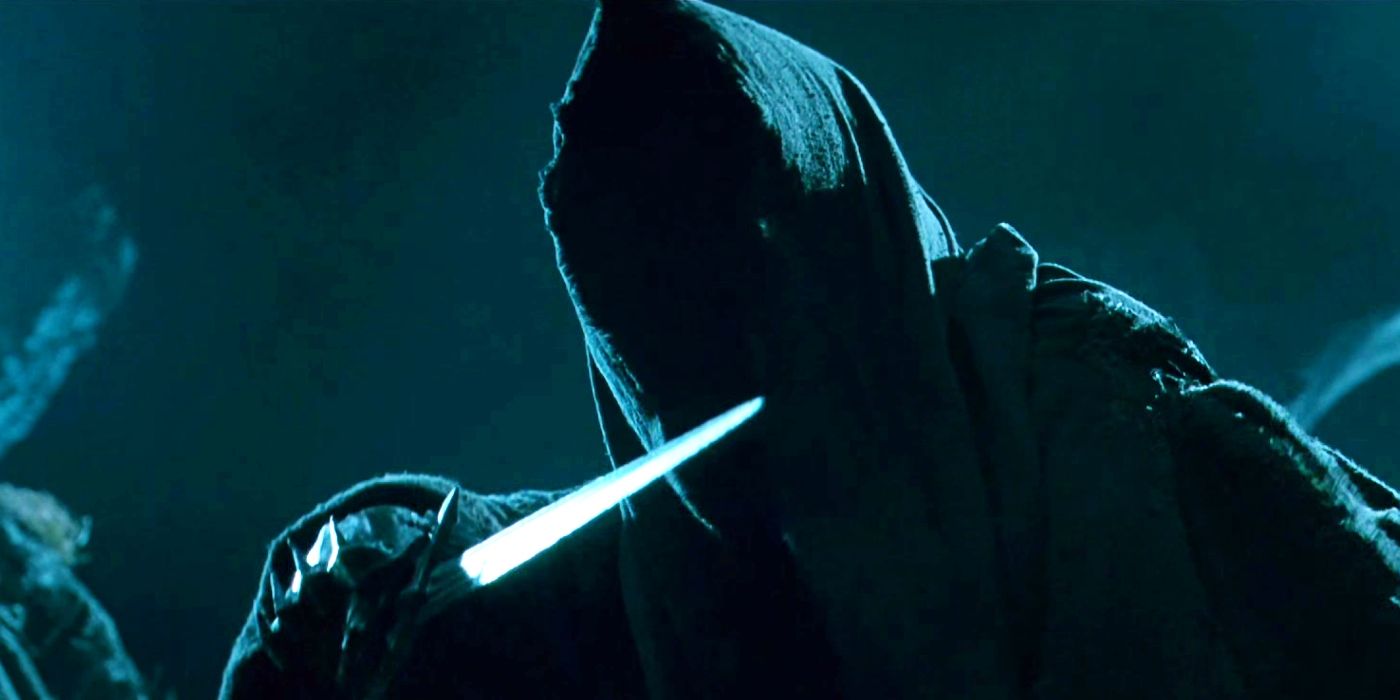 A Nazgul holding a small sword in The Lord of the Rings: The Fellowship of the Ring.