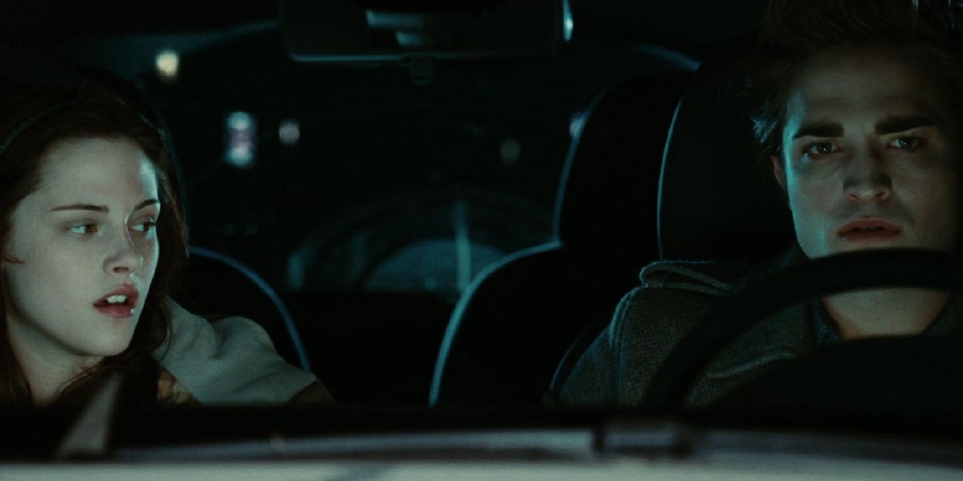 Robert Pattinson and Kristen Stewart driving in twilight