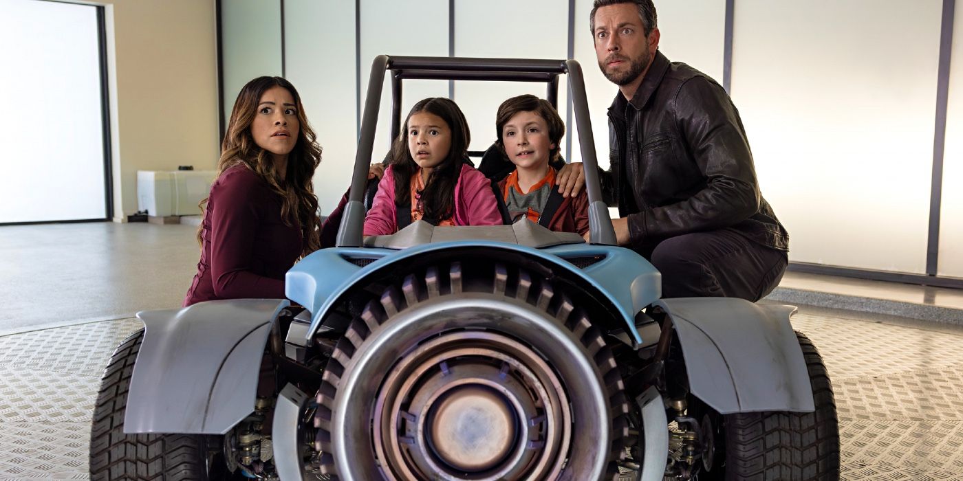 Nora, Patty, Tony, and Terrence in a car looking scared in Spy Kids: Armageddon
