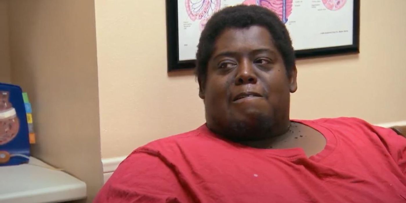 Ontreon Shannon de My 600-lb Life temporada 10 em camisa vermelha