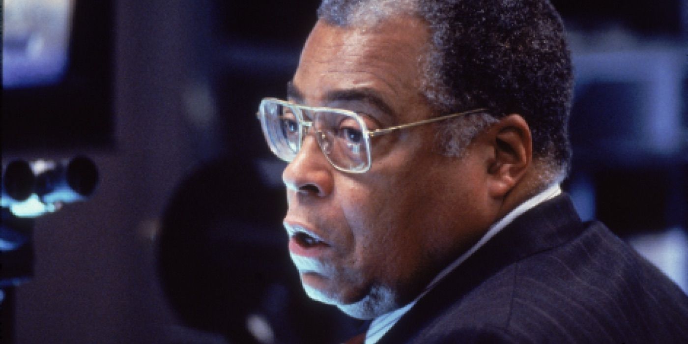 Admiral Greer looks shocked in Patriot Games