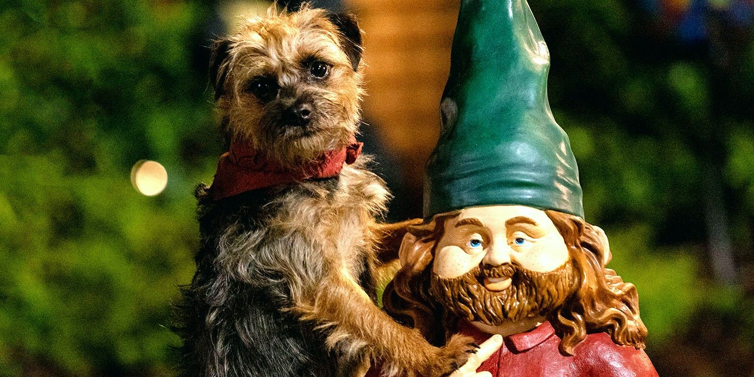 Reggie the dog humping a gnome statue in Strays movie