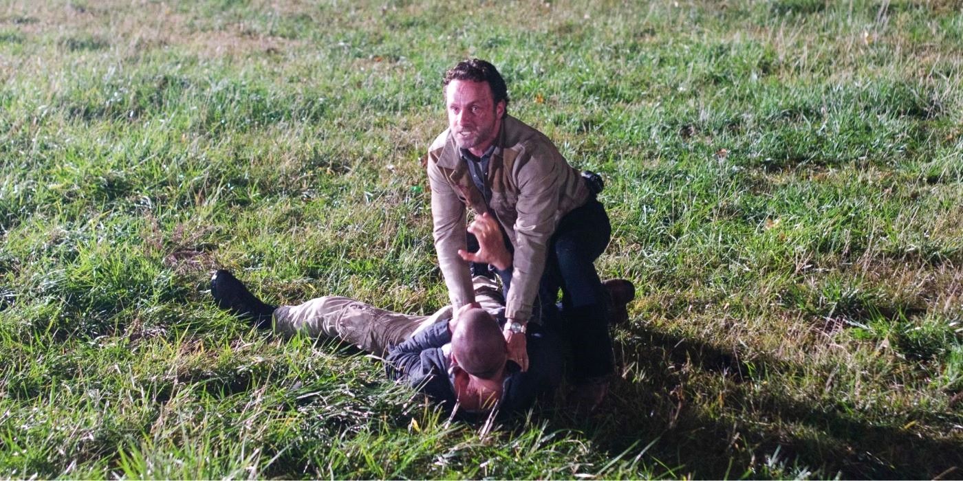 Rick Grimes With Shane Walsh Dying in The Walking Dead Season 2 Episode 12