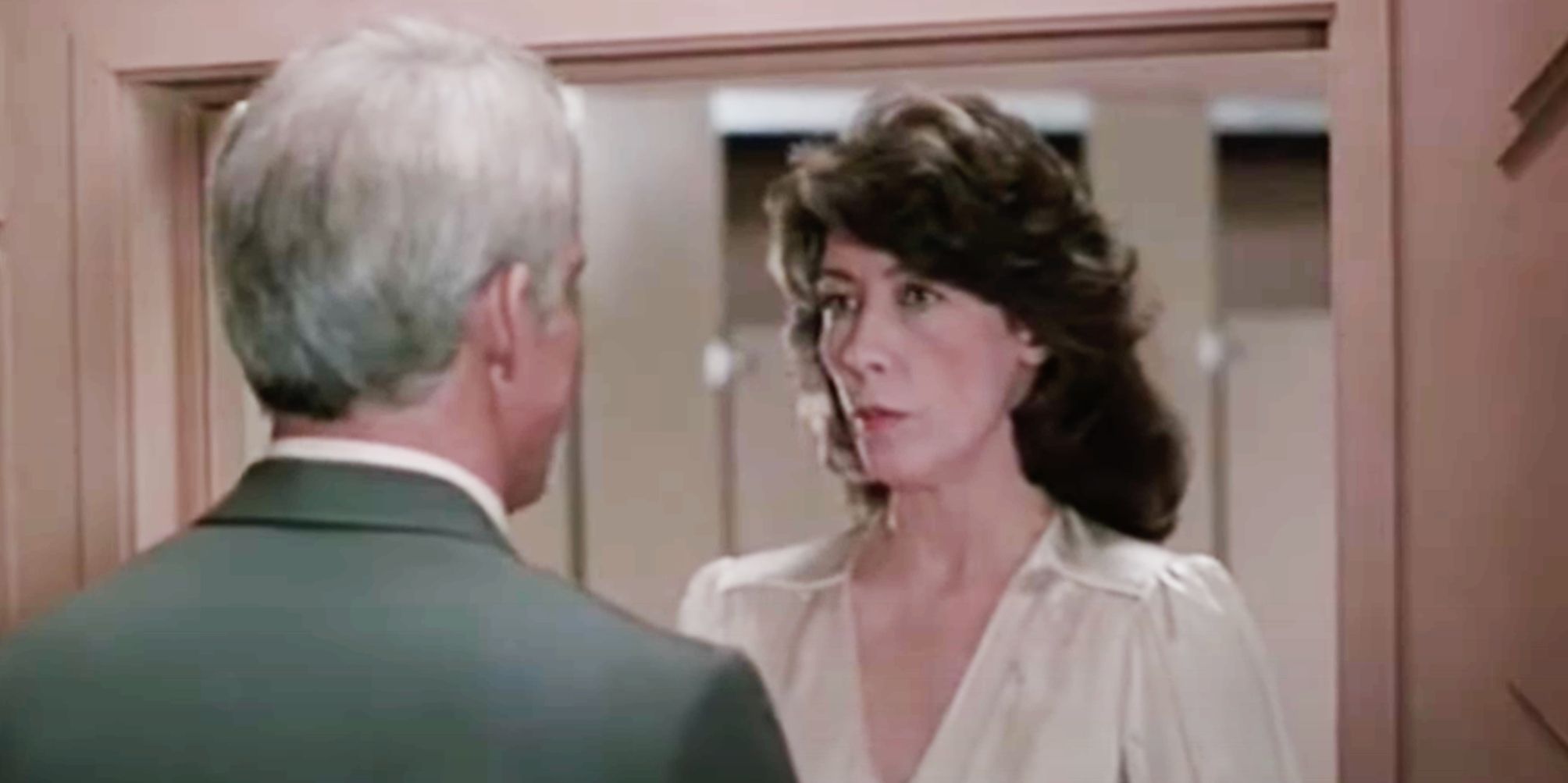 Steve Martin and Lily Tomlin talking to each other in All of Me