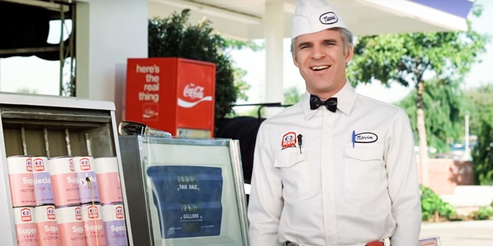 Navin Johnson smiling in The Jerk