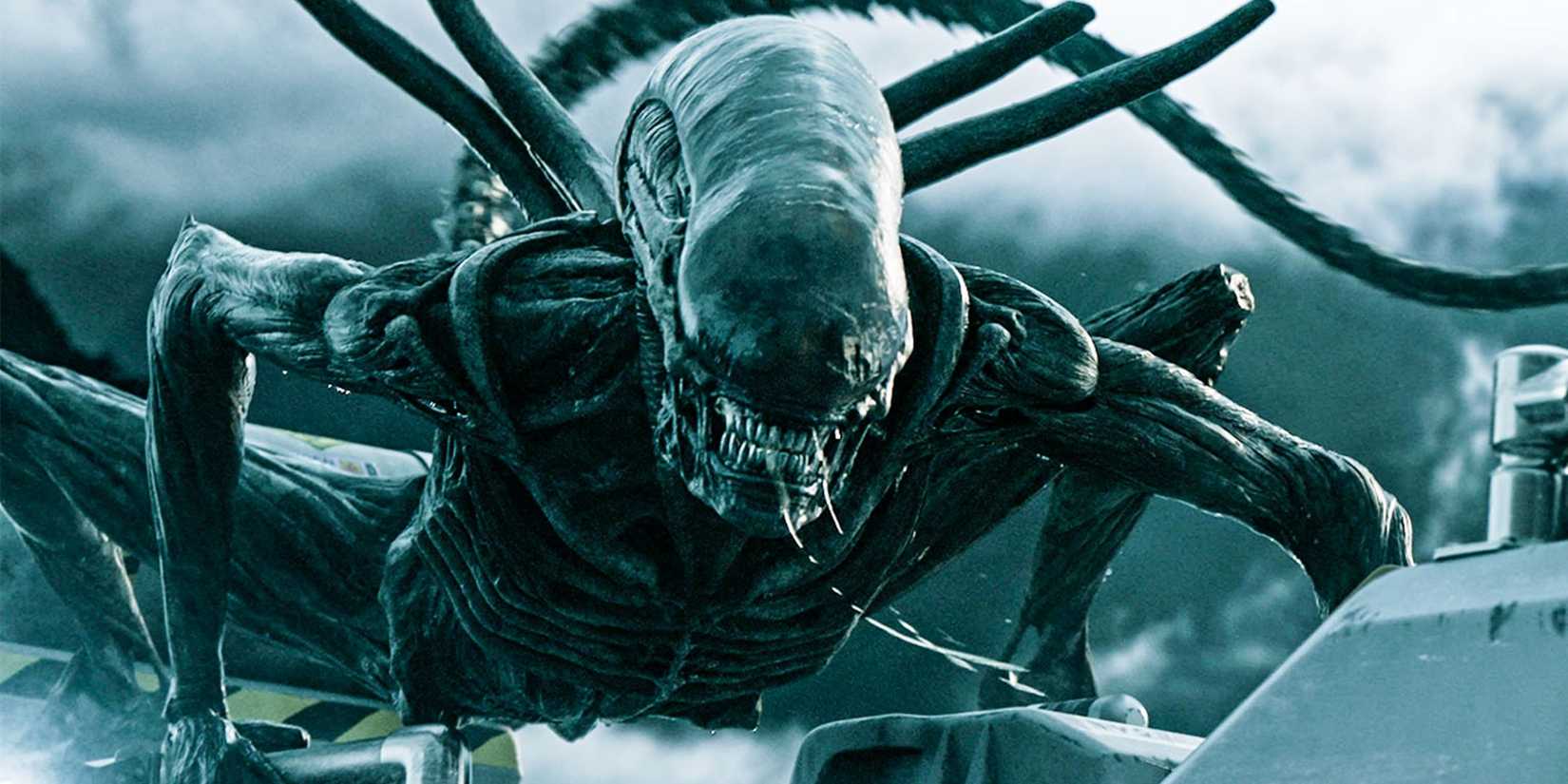 The xenomorph on a spaceship in Alien Covenant