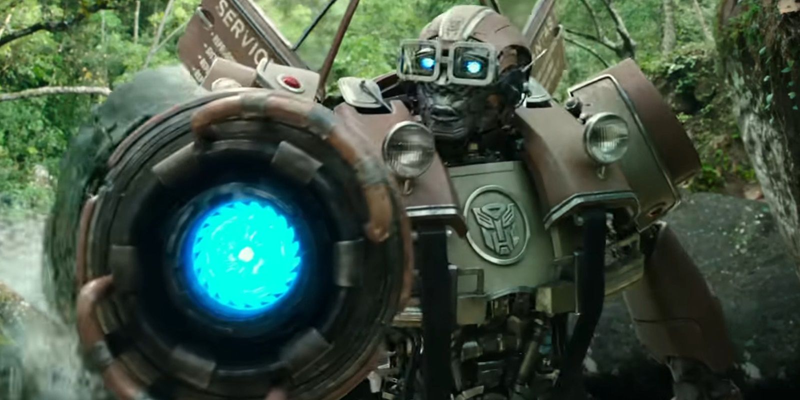 Wheeljack wearing glasses in Transformers Rise of the Beasts