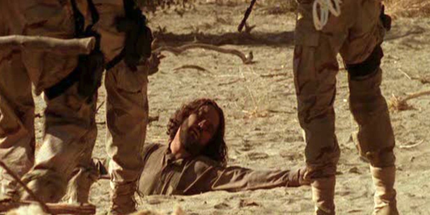 A man dies in the desert in Red Sands 2009