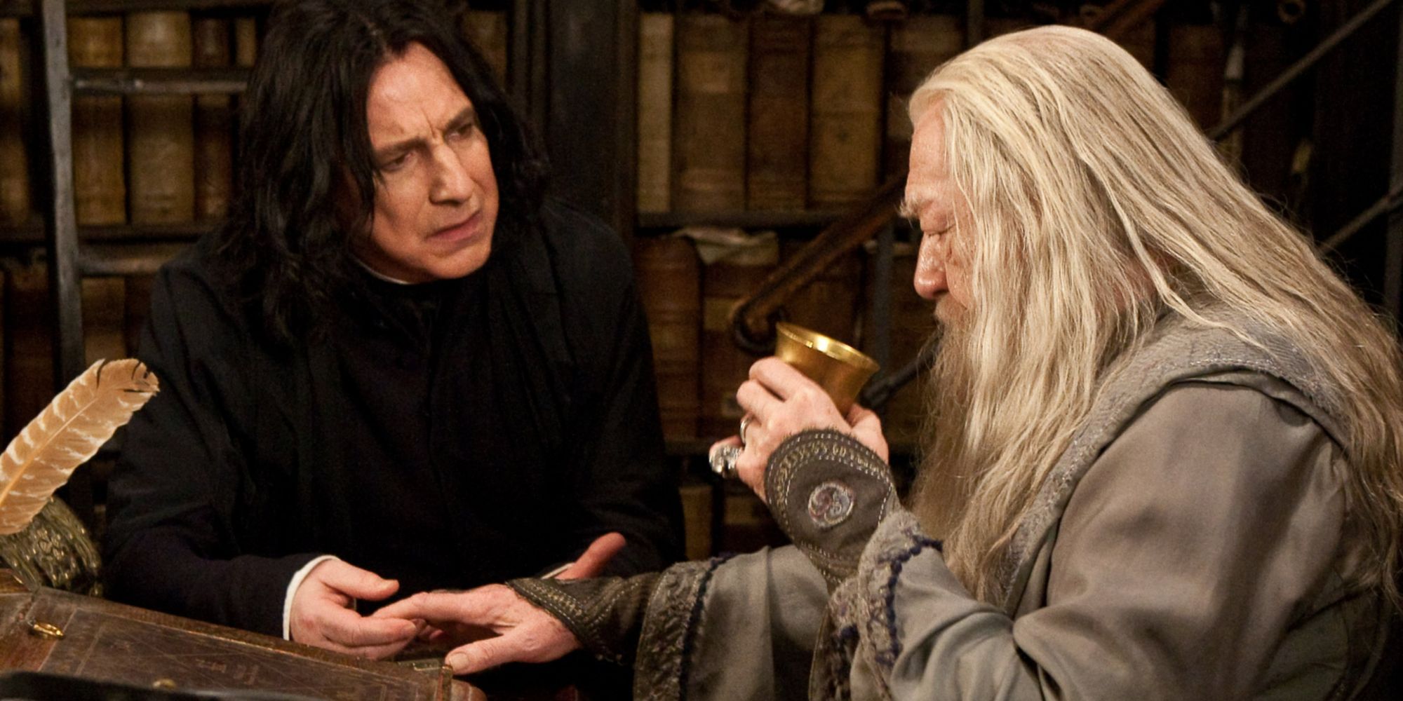 AlbusDumbledore_WB_F8_DumbledoreAndSnapeTalking_Still_080615_Port