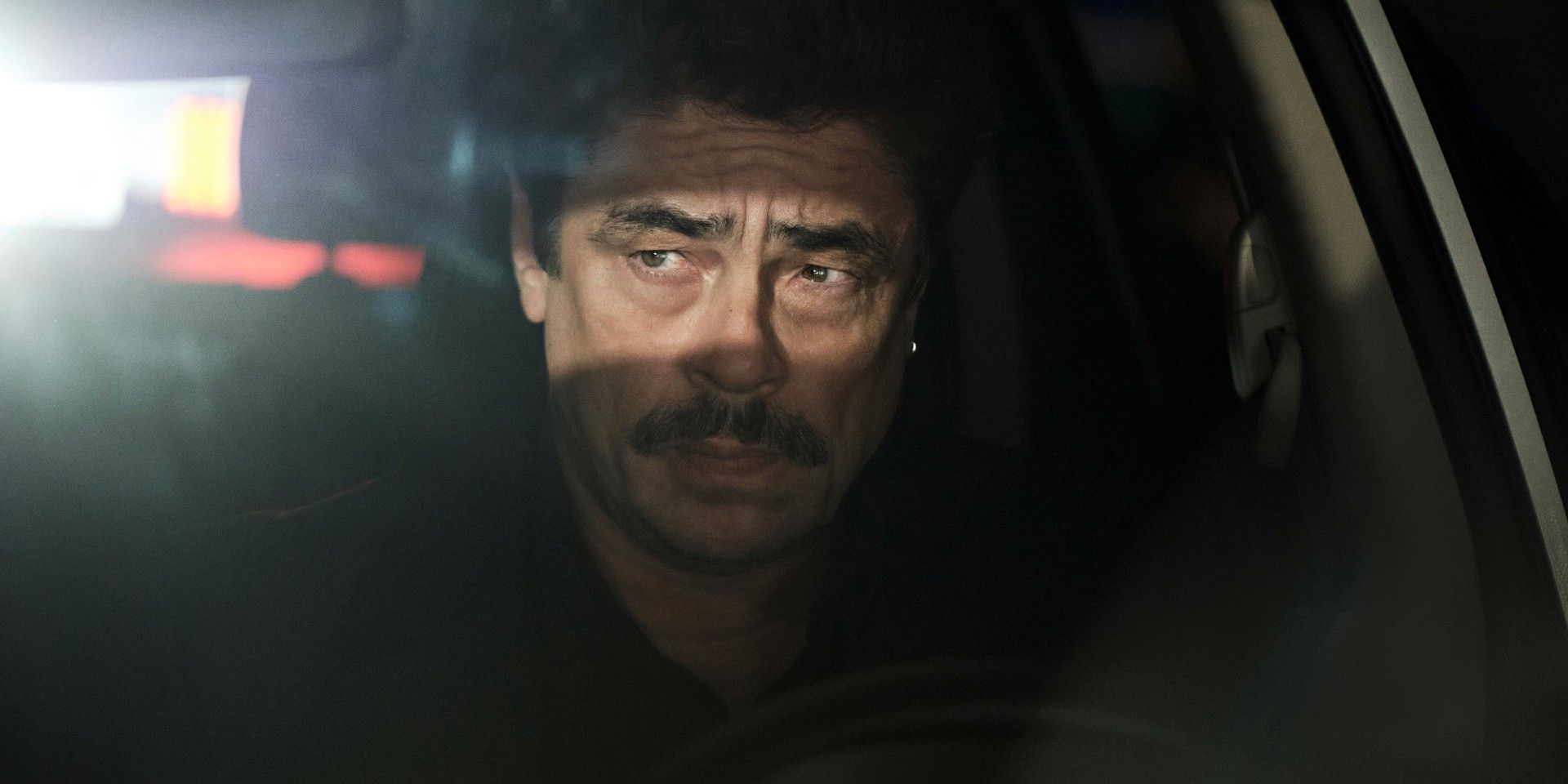 Benicio Del Toro in Reptile