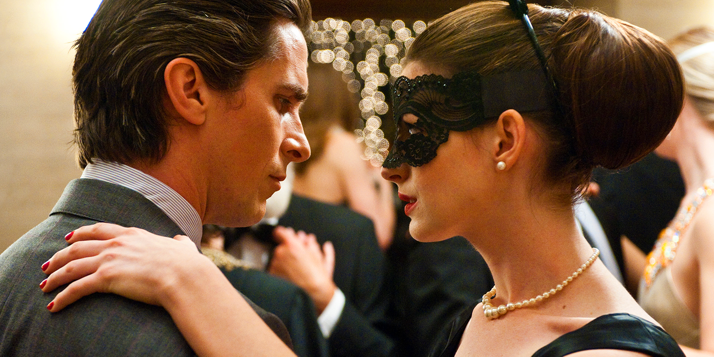Christian Bale e Anne Hathaway em Batman - O Cavaleiro das Trevas Ressurge de 2012
