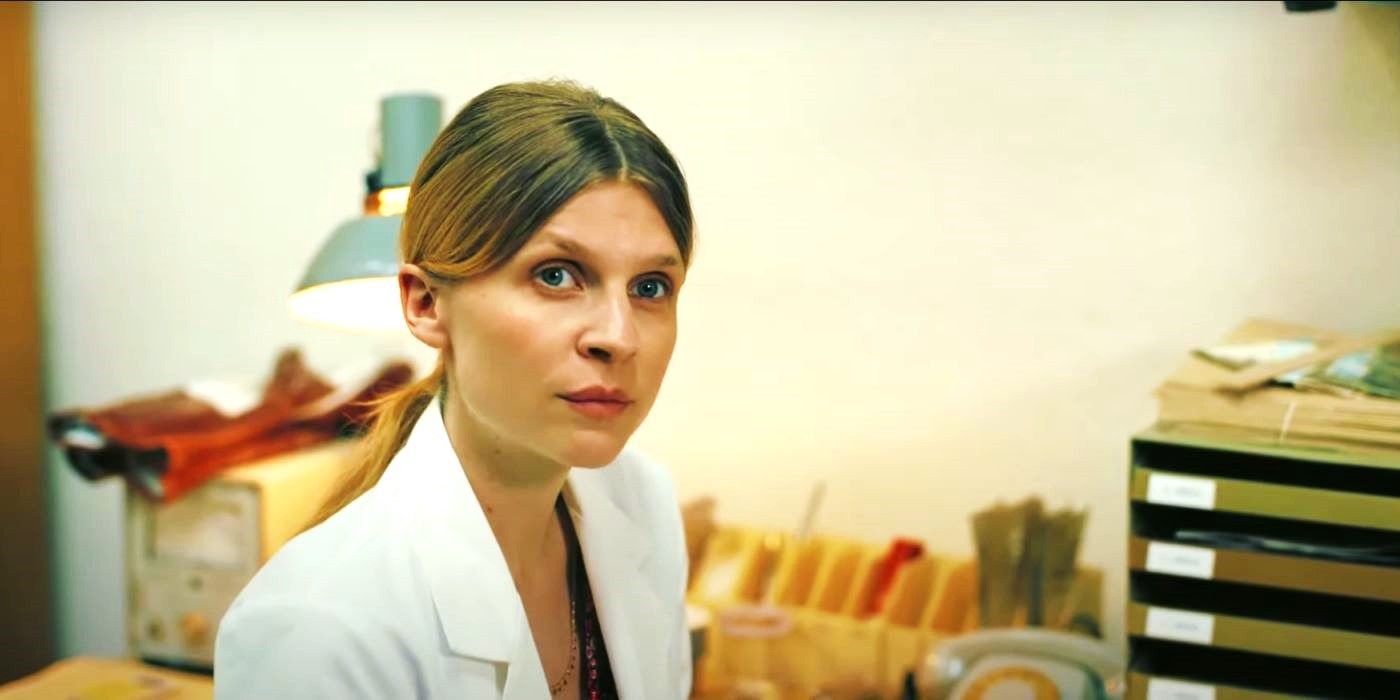 Clémence Poésy as Barbara in a White Coat in Tenet