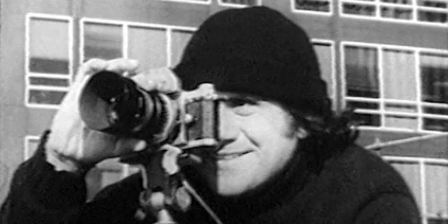 Danny DeVito in Hot Dogs For Gaugin