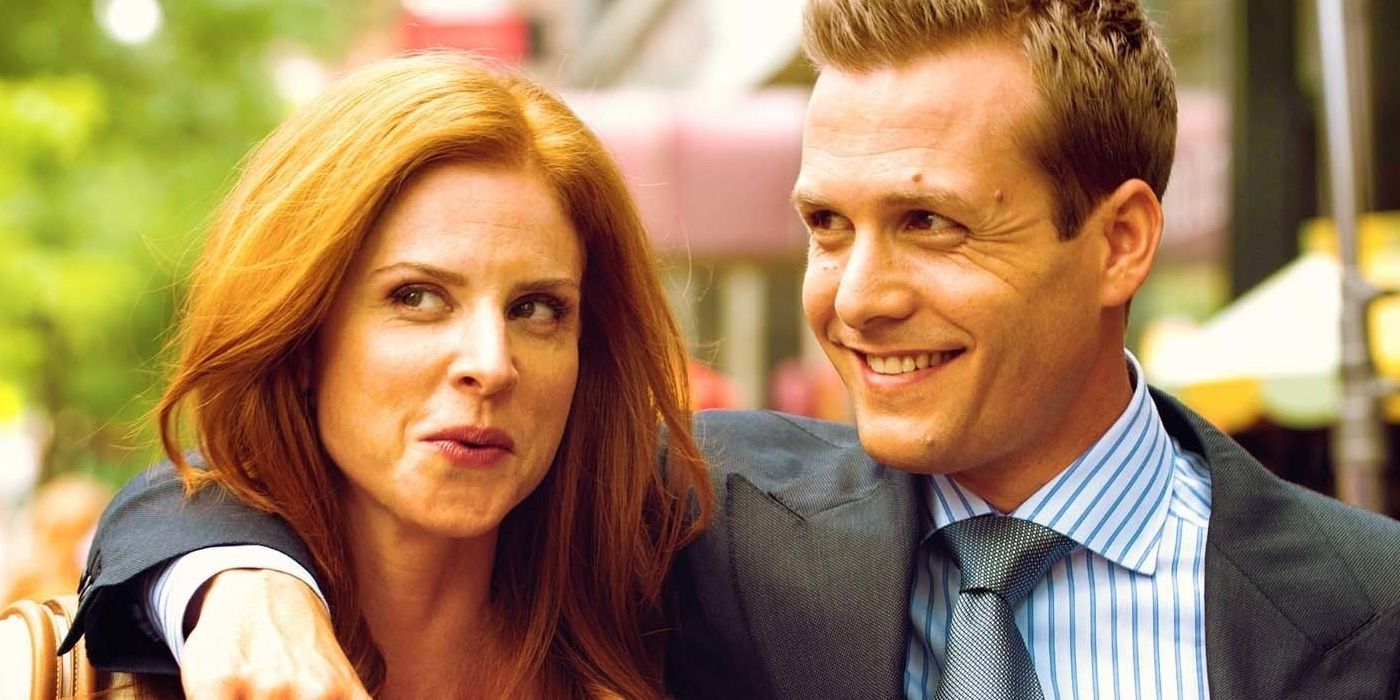 Harvey with his arm around Donna in Suits