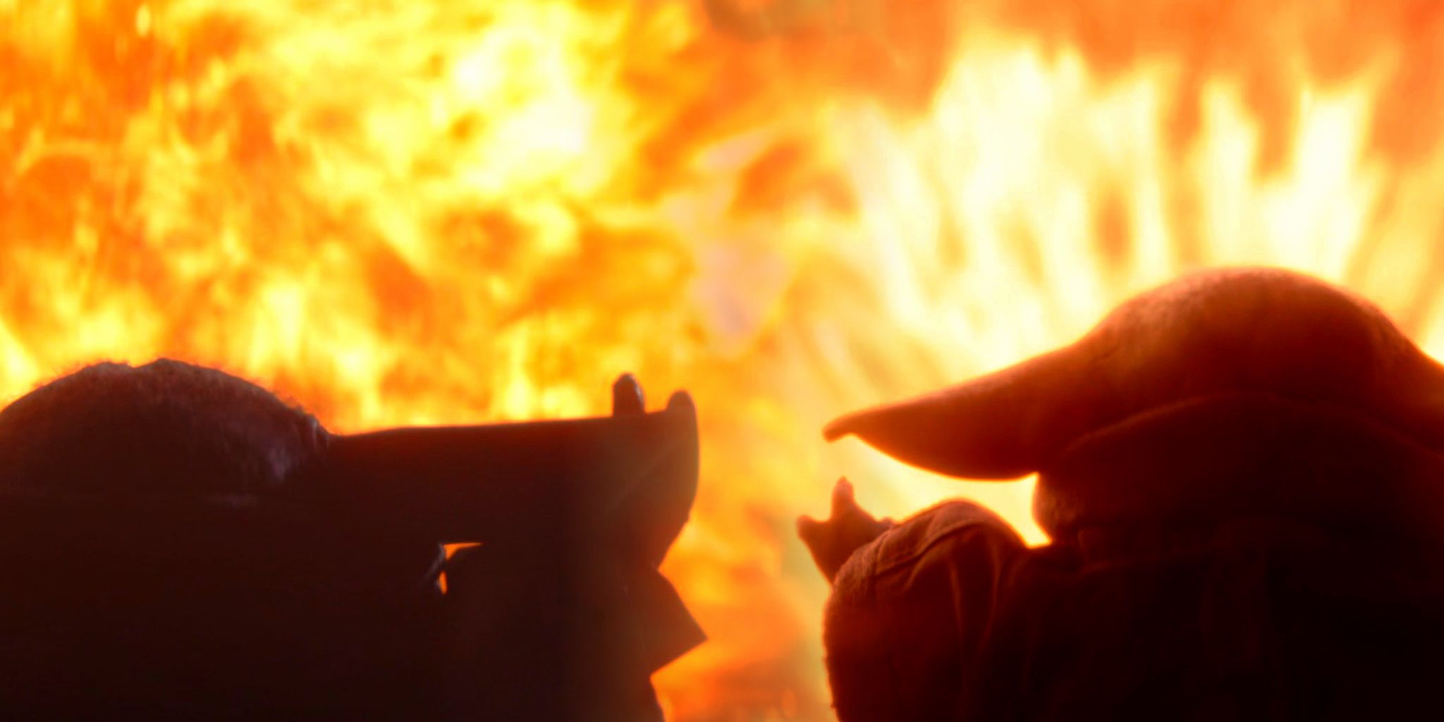 Grogu holds back fire in both The Mandalorian season 1 and season 3