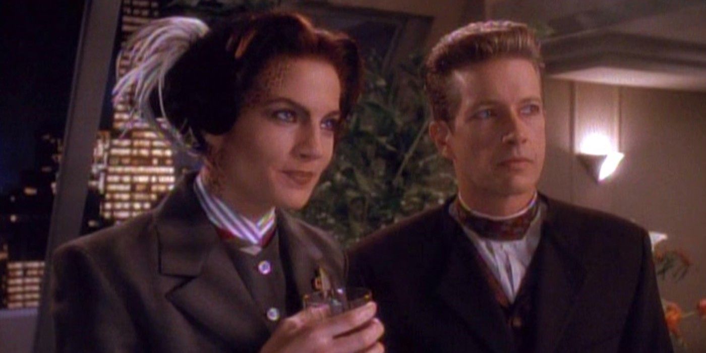 Jadzia Dax and Christopher Brynner in the Star Trek DS9 episode Past Tense