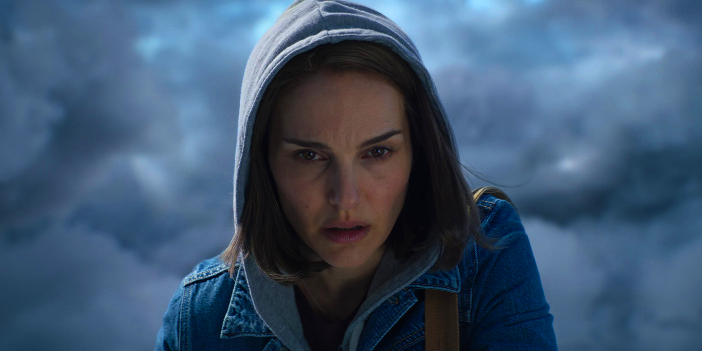 Jane Foster becoming the Mighty Thor in Thor Love and Thunder