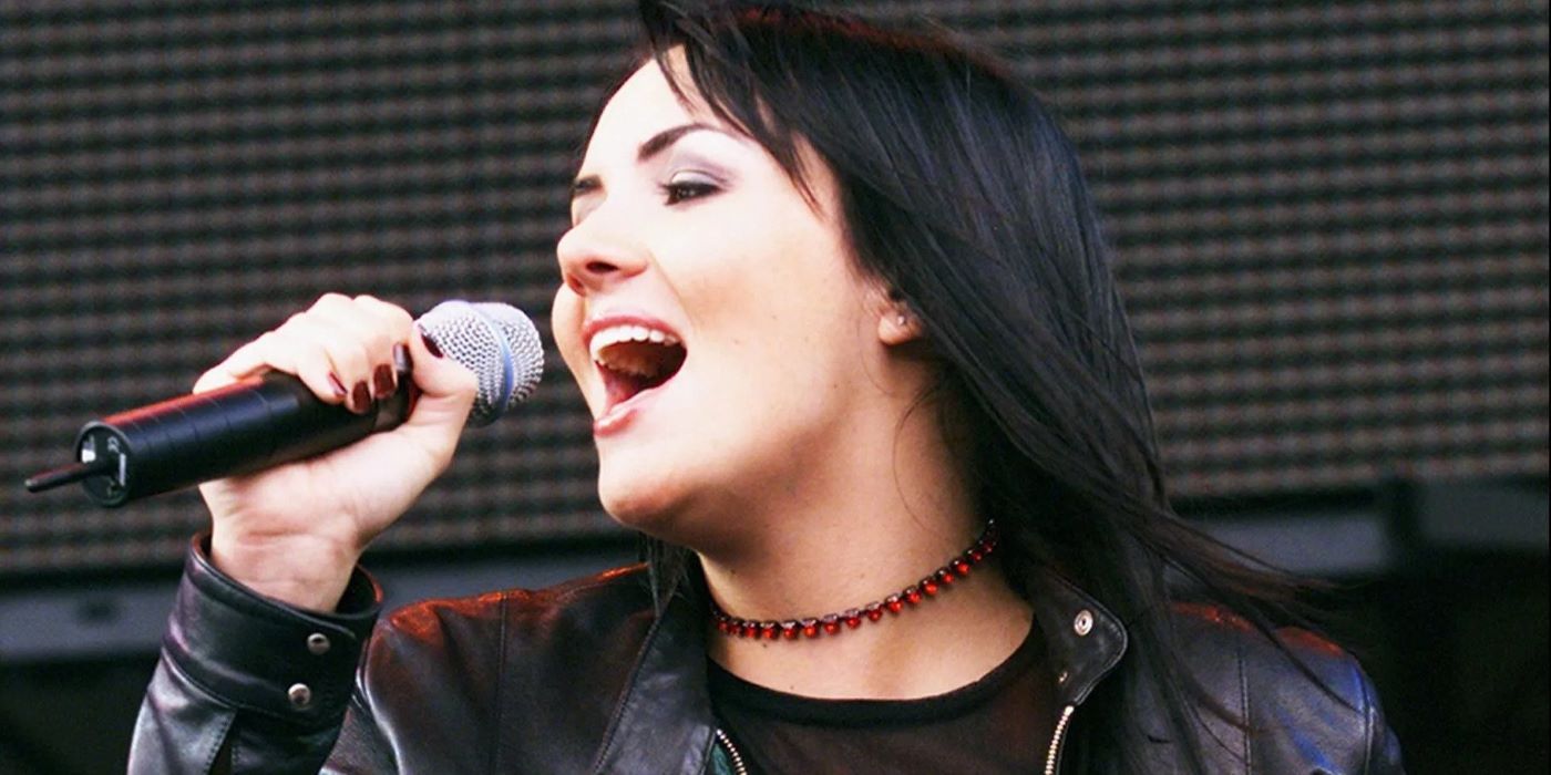 Martine McCutheon as a pop star