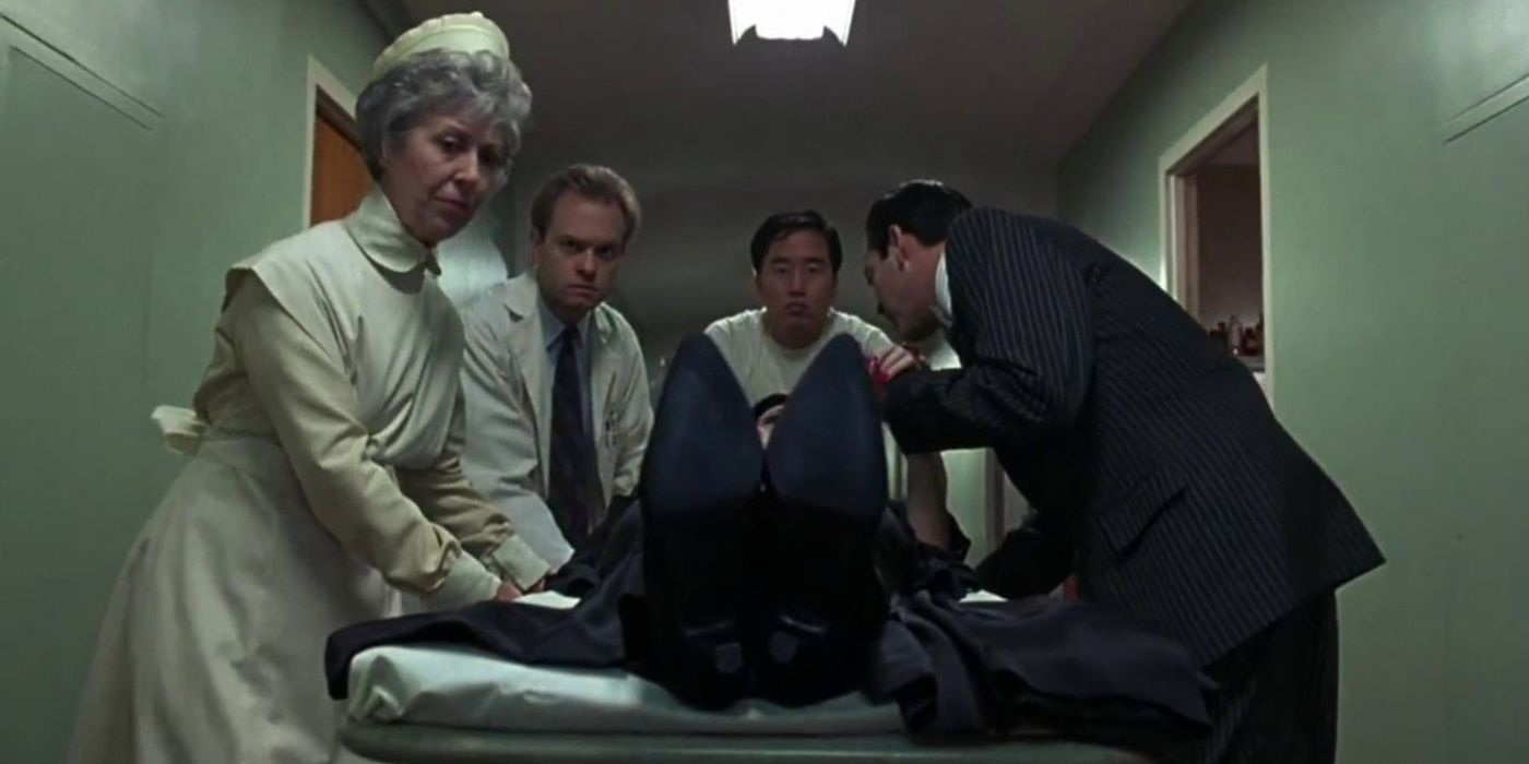 Morticia-in-labor-Addams-Family-Values