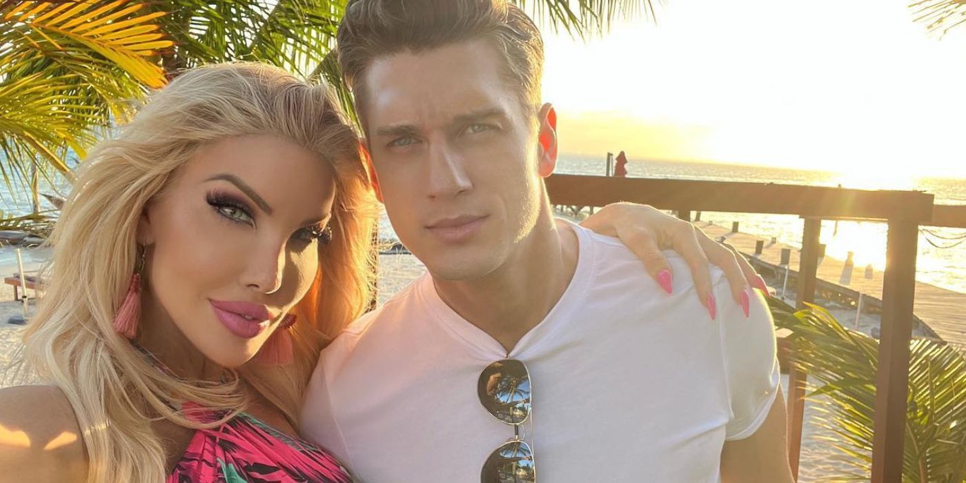90 Day Fiance's Nikki and Justin posing for romantic sunset photo