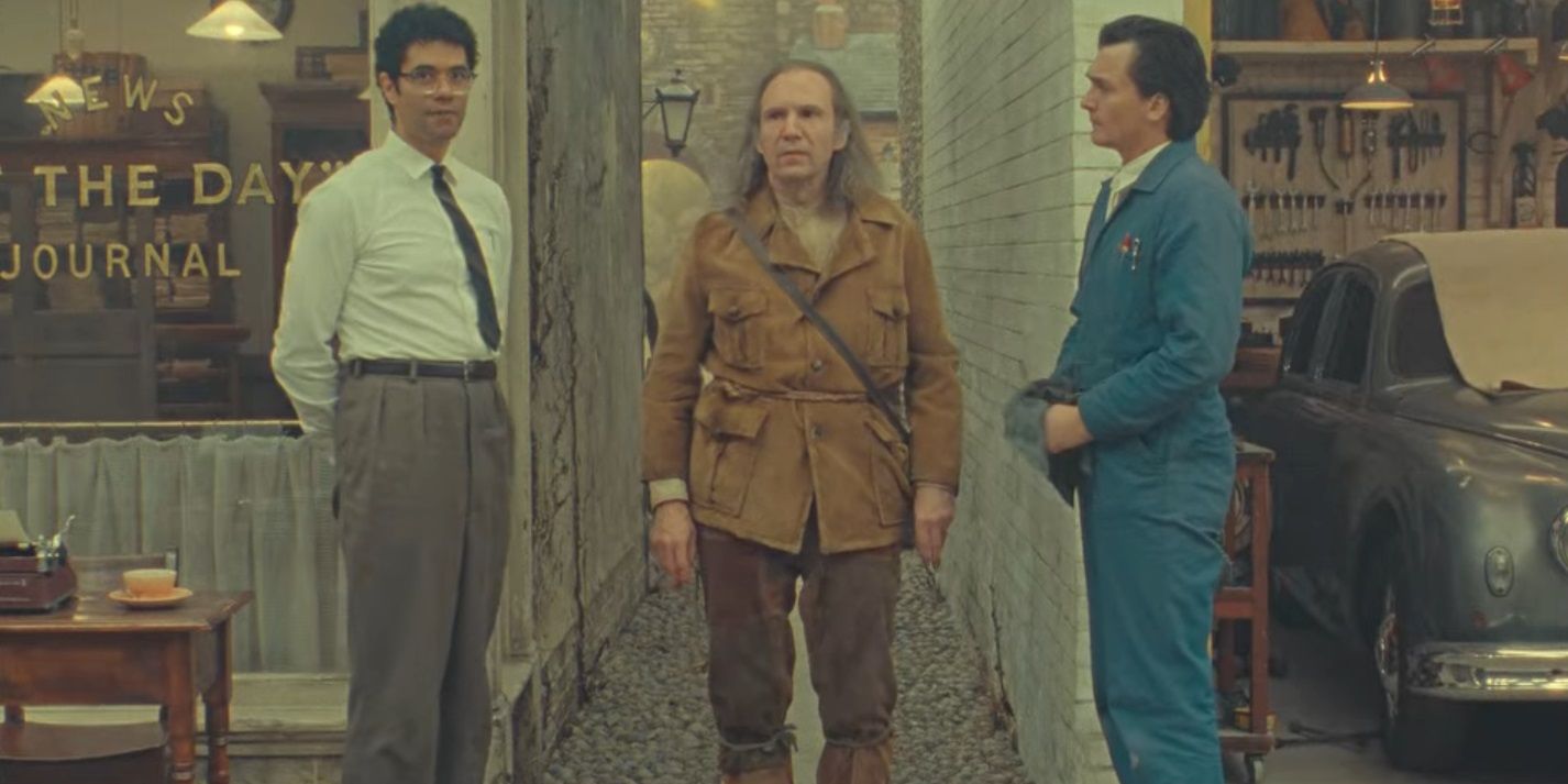 Ralph Fiennes, Rupert Friend, and Richard Ayoade in The Rat Catcher